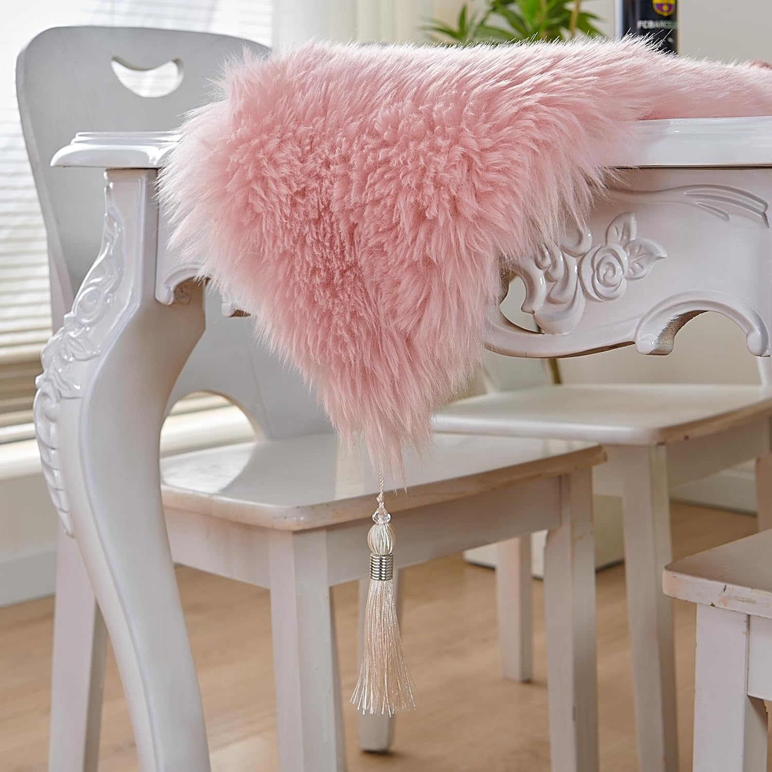Table Runner with Tassels, Modern Pink Fluffy Faux Fur Decor Table Runners for Thanksgive Home Dinning Table ,Dresser Decoration (Pink, 11.8x59.1 inch)